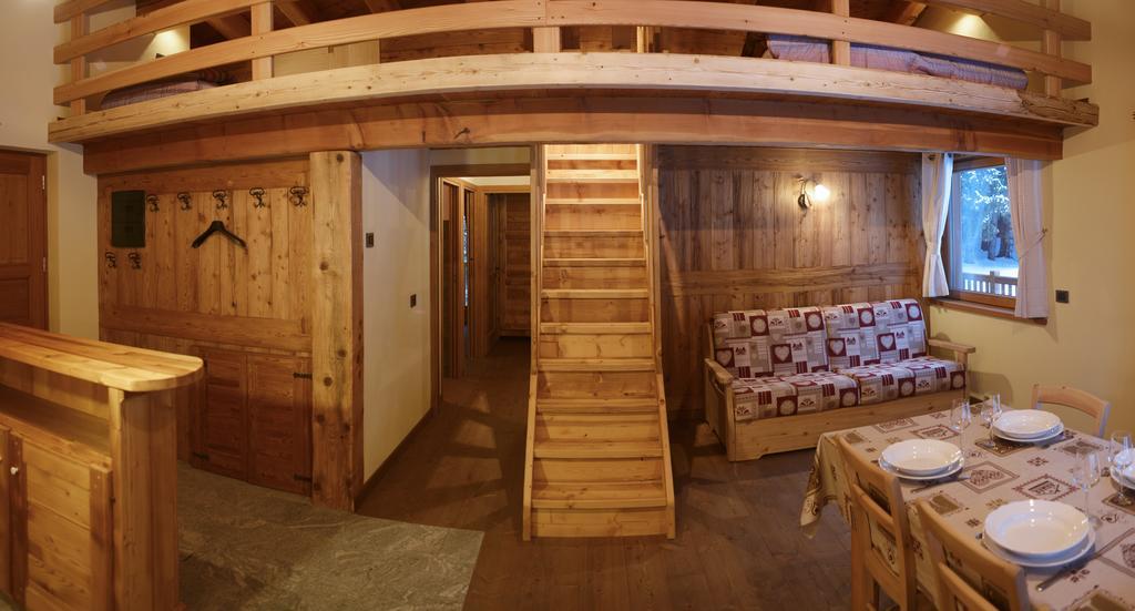 ホテル Le Nid De L'Aigle シャンポルク 部屋 写真